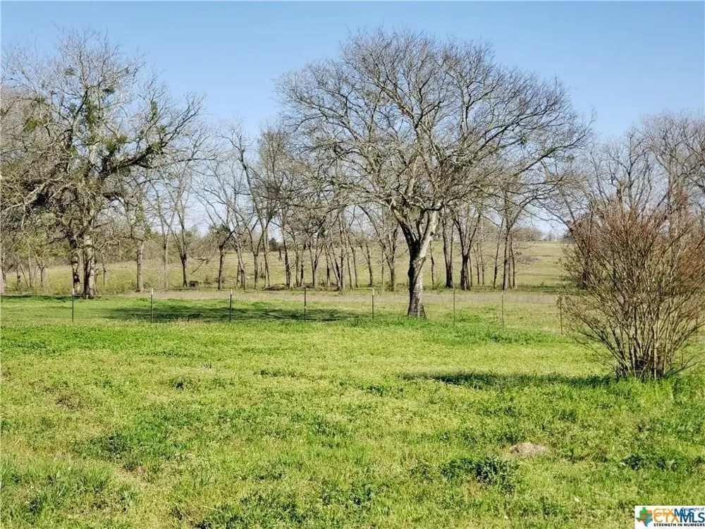 4605 County Road 467 Elgin, TX 78621