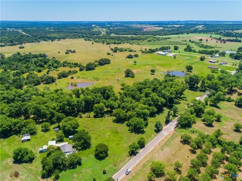 4605 County Road 467 Elgin, TX 78621