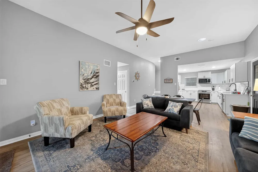 128 Armada Loop Payne Springs, TX 75156