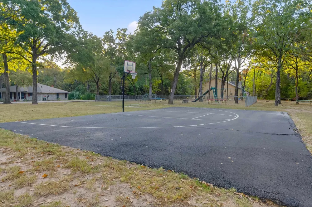 128 Armada Loop Payne Springs, TX 75156