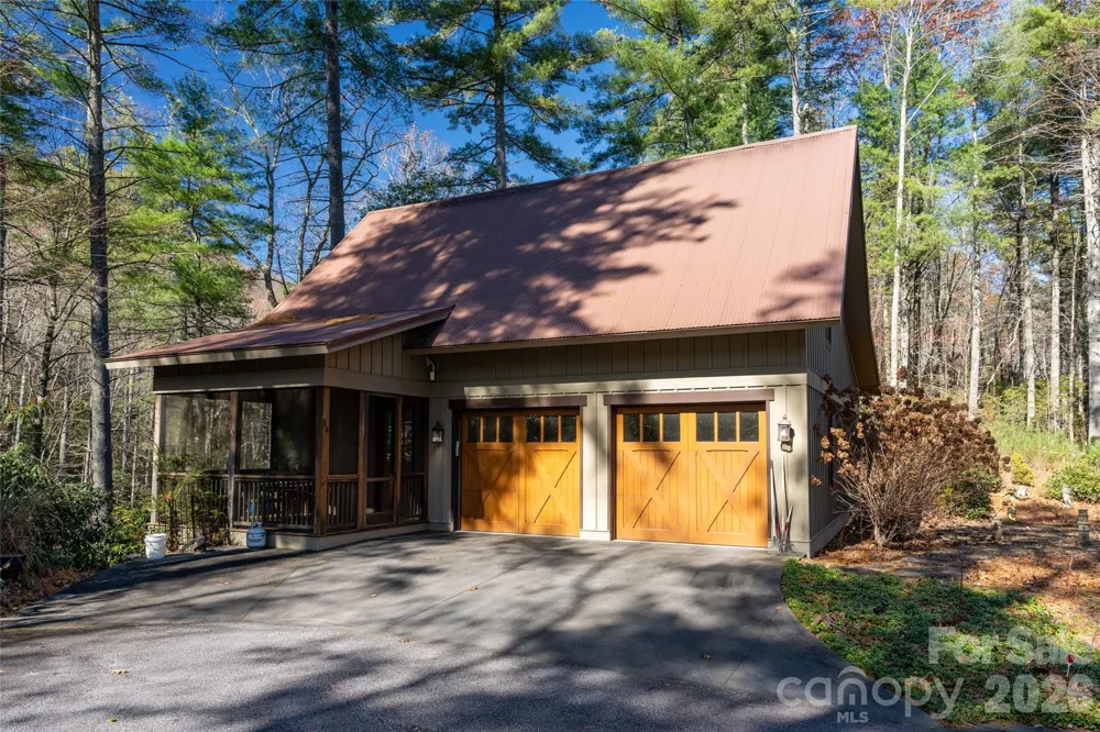69 Dogwood Branch Lane Zirconia, NC 28790