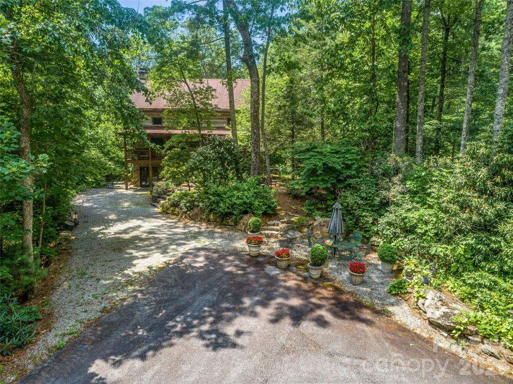 69 Dogwood Branch Lane Zirconia, NC 28790
