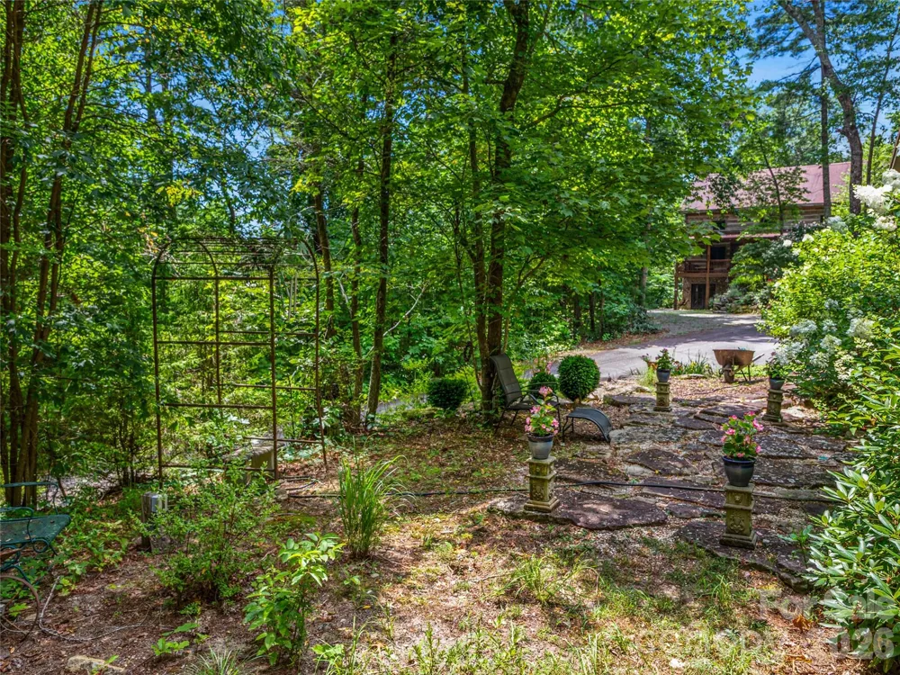 69 Dogwood Branch Lane Zirconia, NC 28790