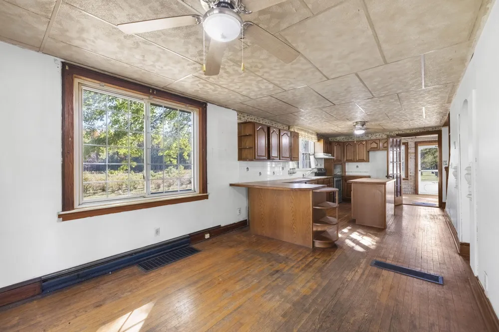 11160 Farina Road New Buffalo Township, MI 49117
