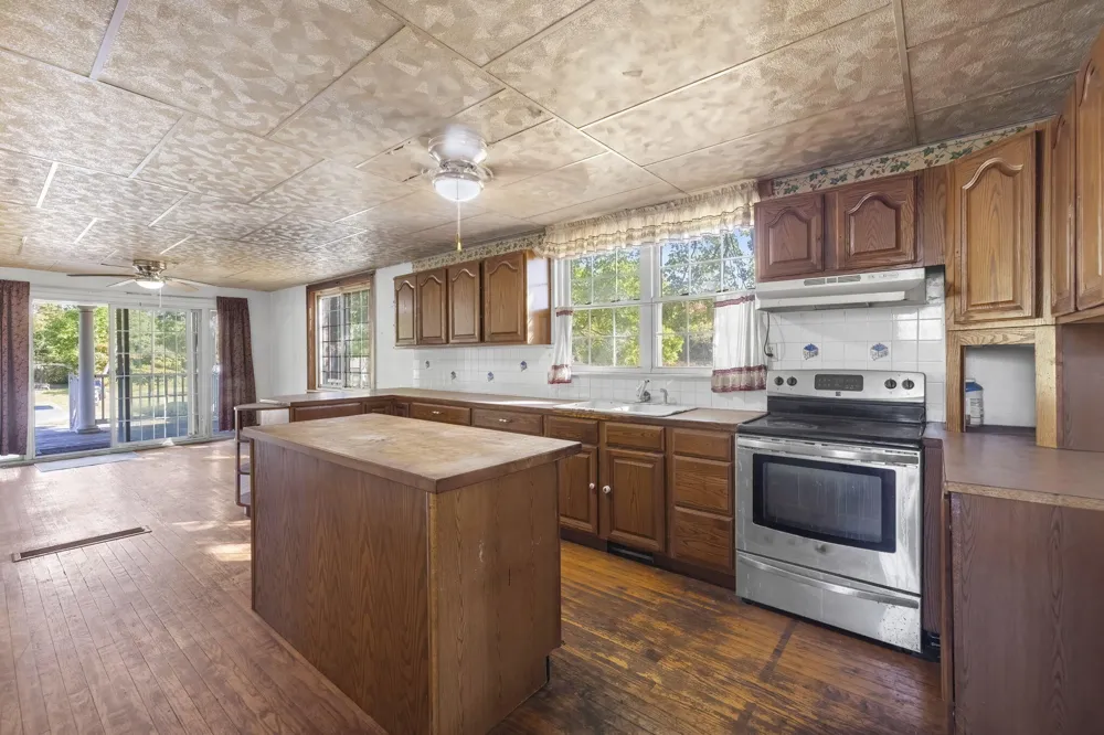 11160 Farina Road New Buffalo Township, MI 49117