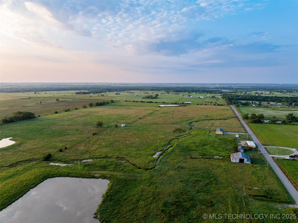 8 3990 ROAD Dewey, OK 74029