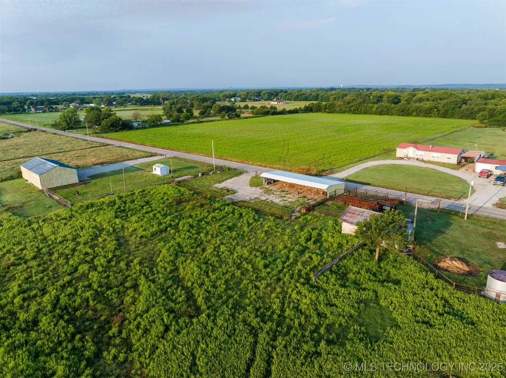 8 3990 ROAD Dewey, OK 74029