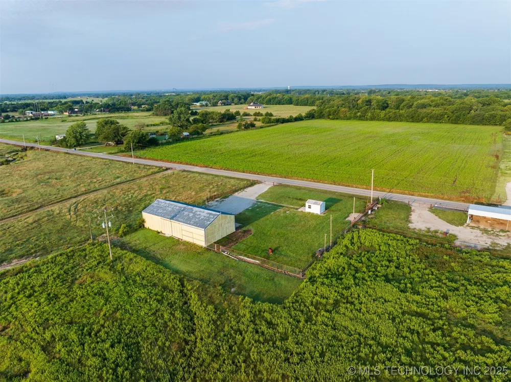 8 3990 ROAD Dewey, OK 74029