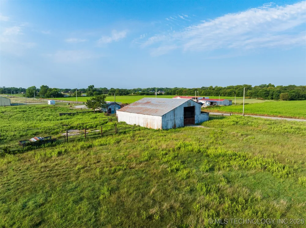8 3990 ROAD Dewey, OK 74029