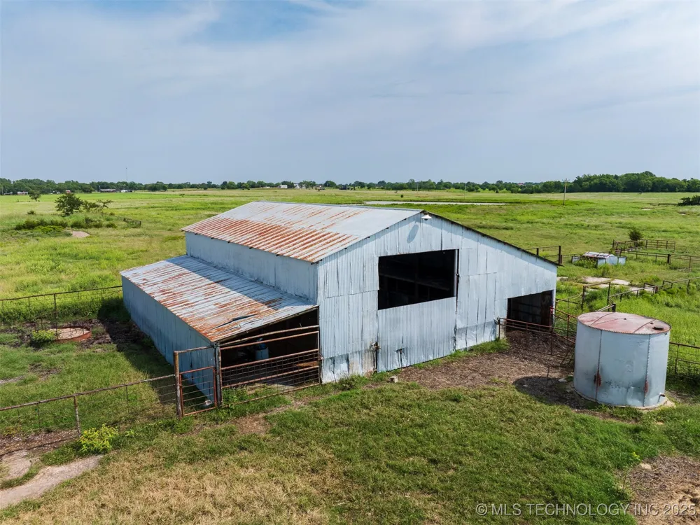 8 3990 ROAD Dewey, OK 74029