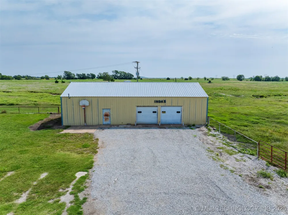 8 3990 ROAD Dewey, OK 74029