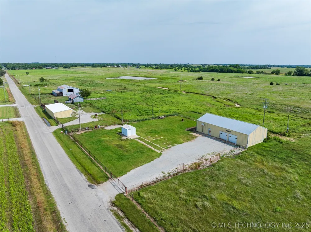 8 3990 ROAD Dewey, OK 74029