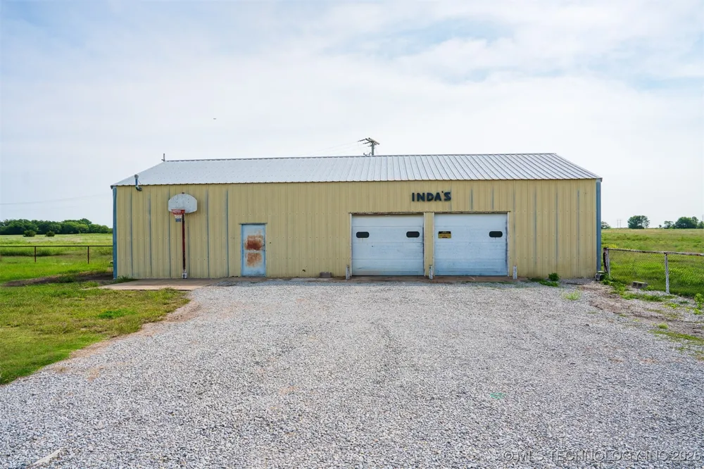 8 3990 ROAD Dewey, OK 74029