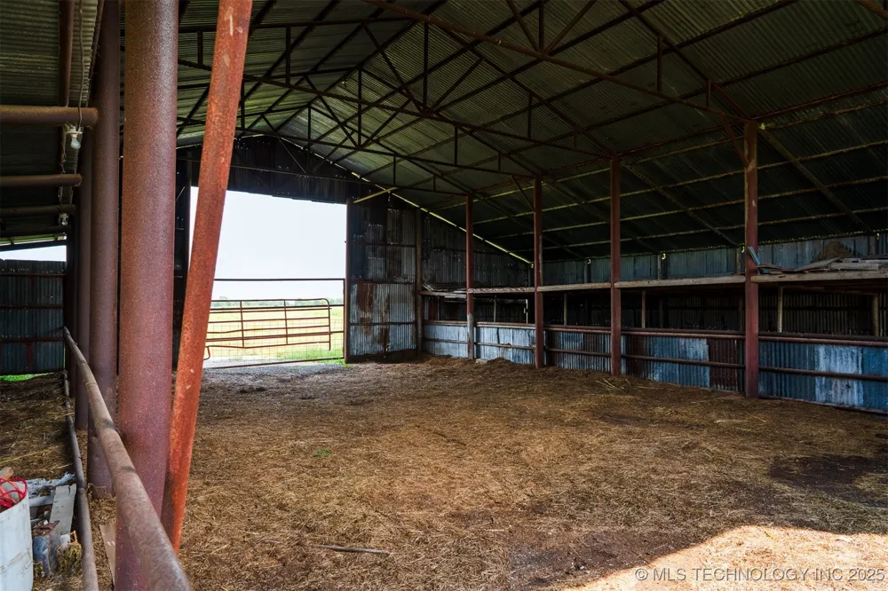 8 3990 ROAD Dewey, OK 74029