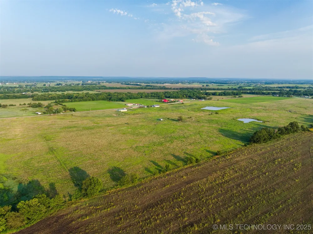 8 3990 ROAD Dewey, OK 74029