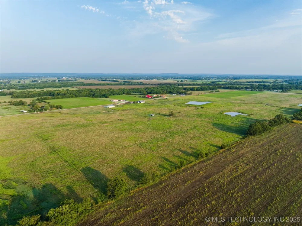 8 3990 ROAD Dewey, OK 74029