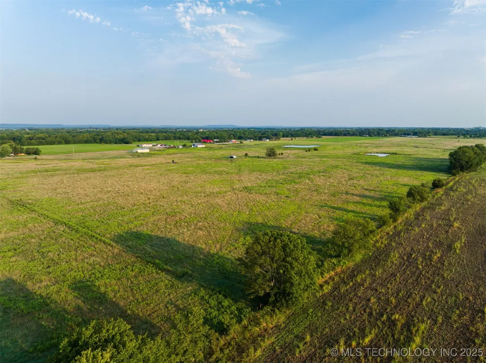 8 3990 ROAD Dewey, OK 74029