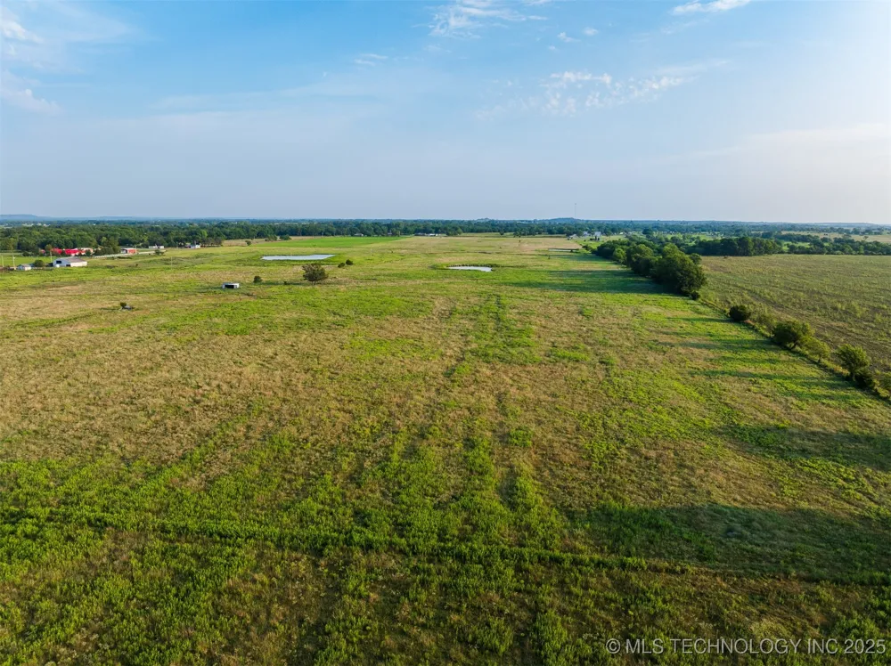 8 3990 ROAD Dewey, OK 74029