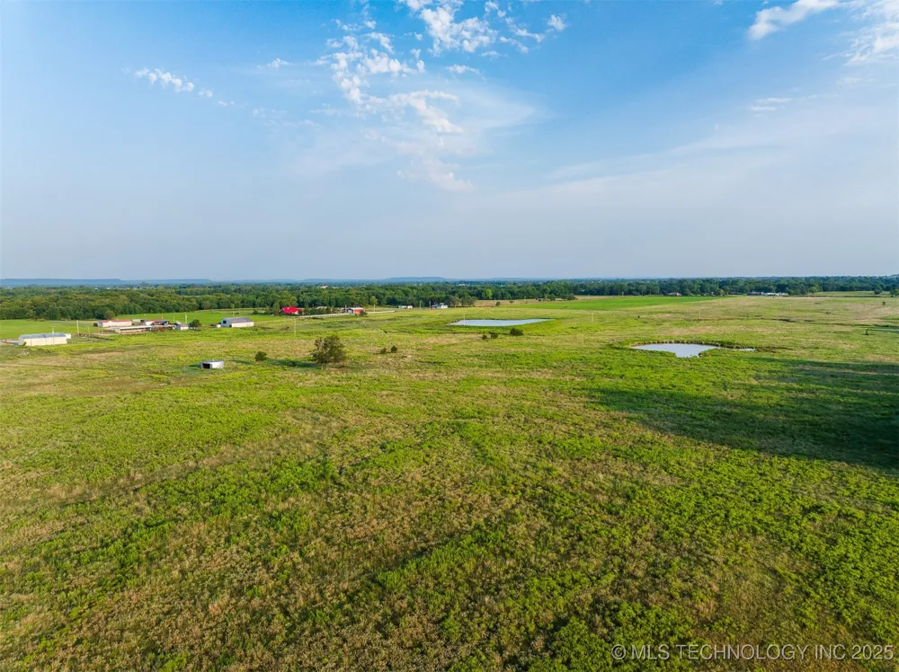 8 3990 ROAD Dewey, OK 74029