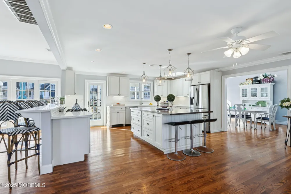 125 Route 35 S Mantoloking, NJ 08738