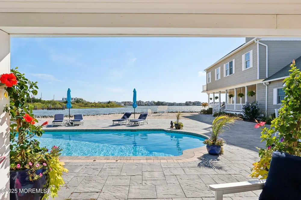 125 Route 35 S Mantoloking, NJ 08738