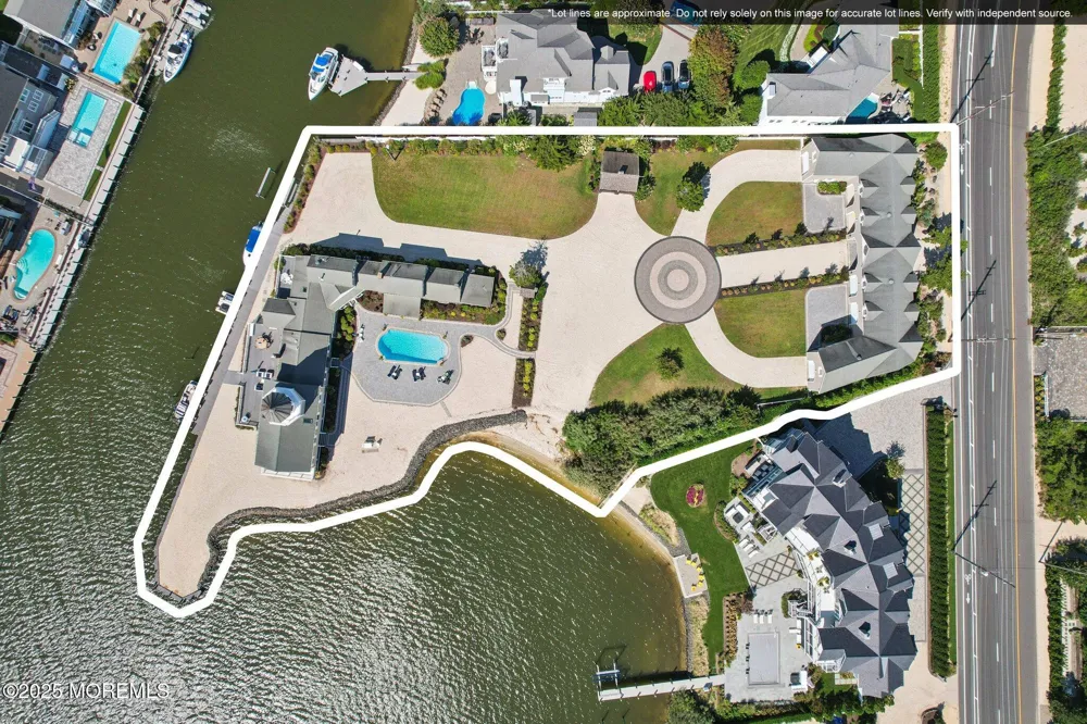 125 Route 35 S Mantoloking, NJ 08738