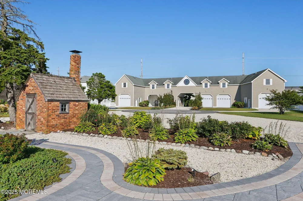 125 Route 35 S Mantoloking, NJ 08738