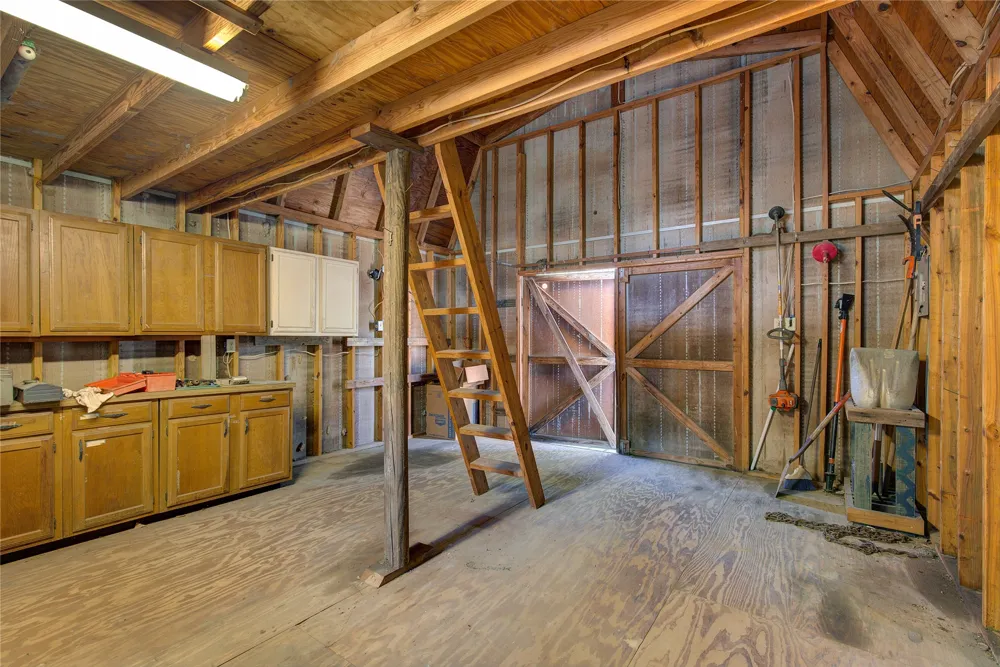 331 County Road 1887 Yantis, TX 75497