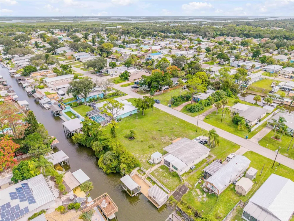 113 CHARLES STREET Edgewater, FL 32141