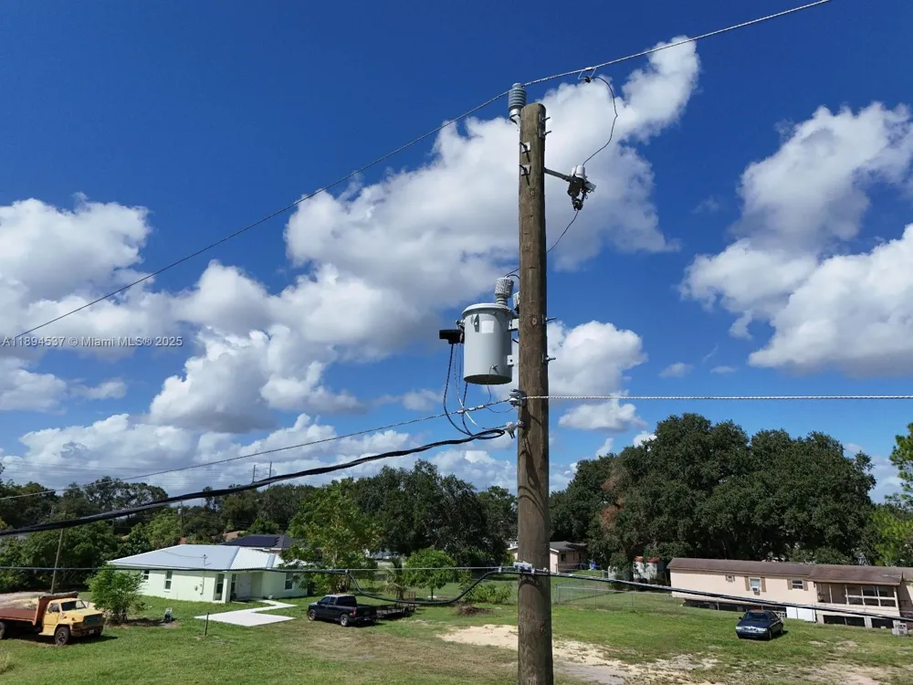 219 SHEILA LANE Lake Wales, FL 33859