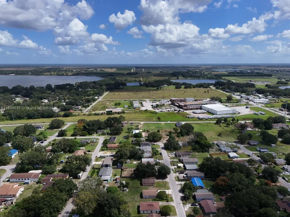 219 SHEILA LANE Lake Wales, FL 33859
