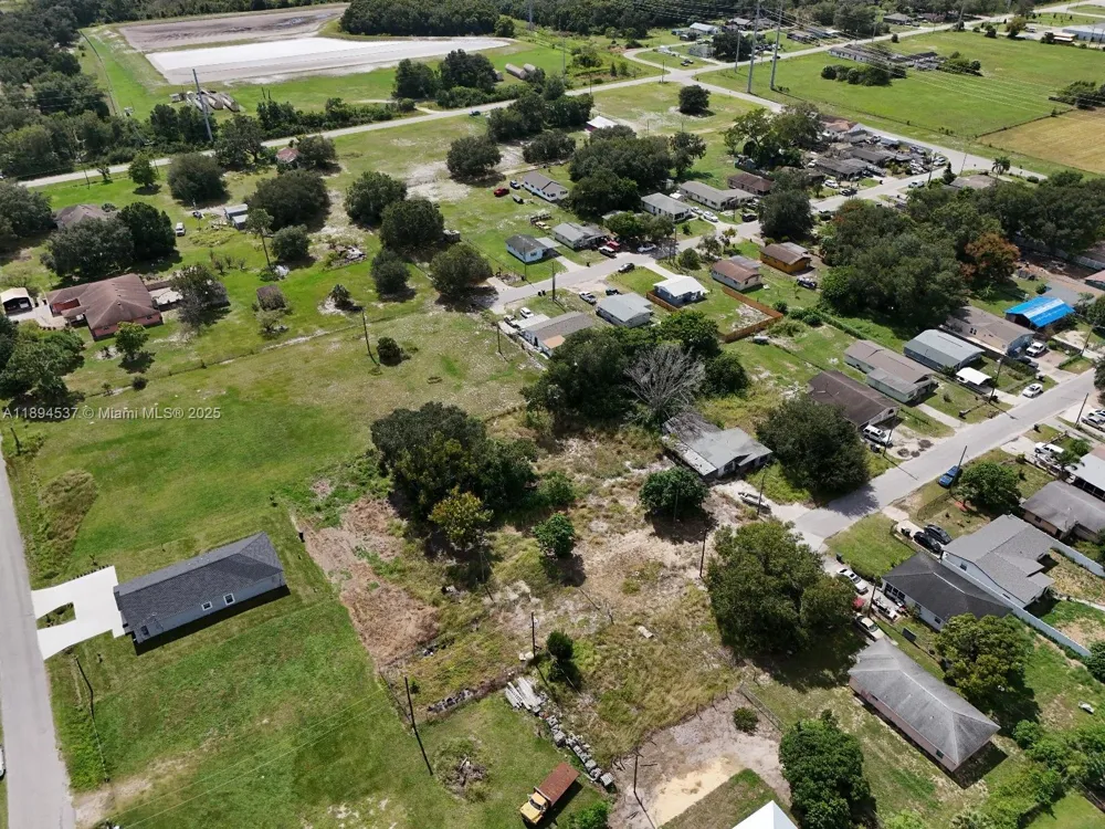 219 SHEILA LANE Lake Wales, FL 33859