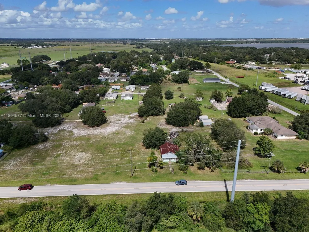 219 SHEILA LANE Lake Wales, FL 33859