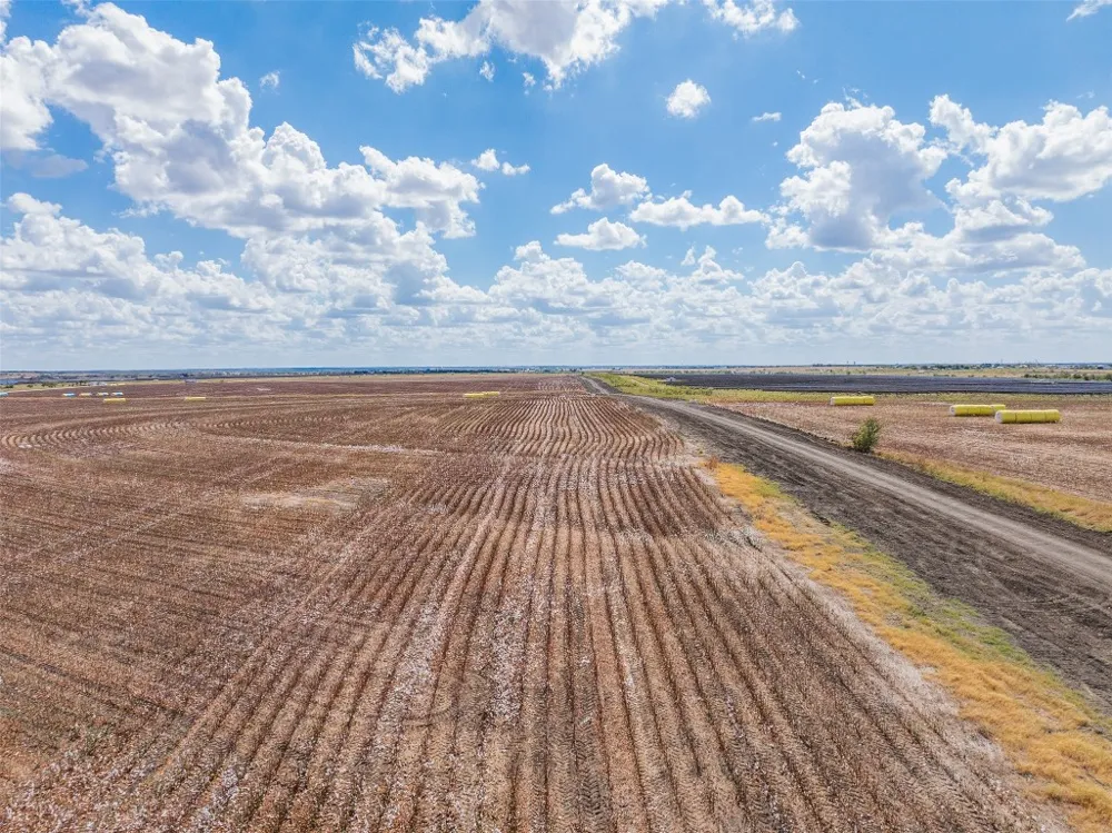 Wells Lane Manor, TX 78653