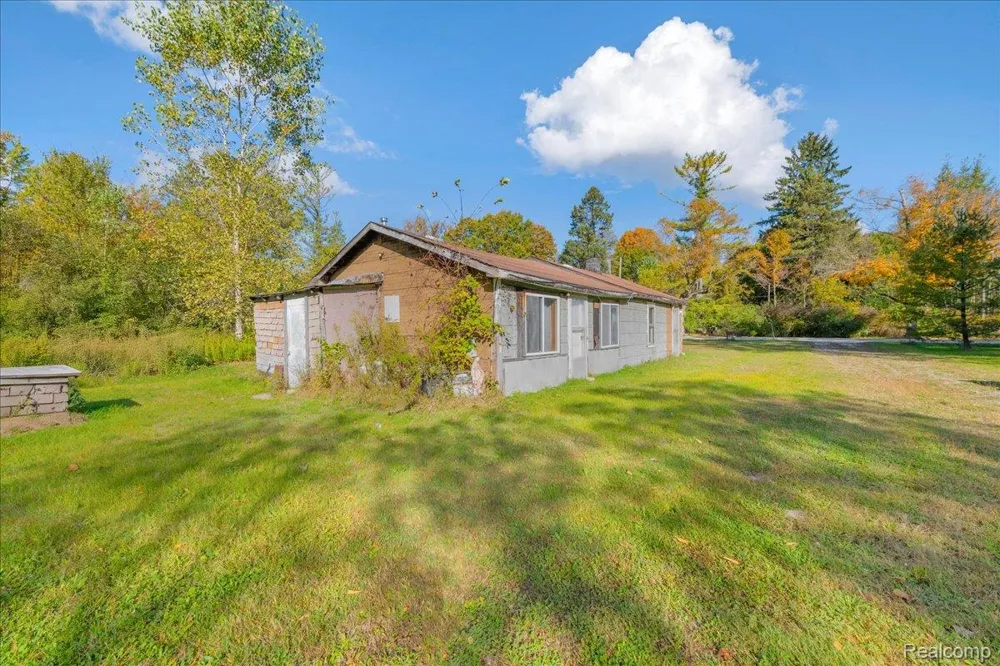 6417 Dove Road Kimball Township, MI 48074