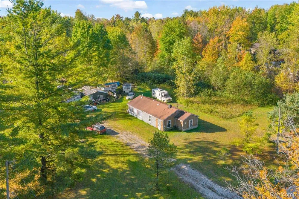 6417 Dove Road Kimball Township, MI 48074