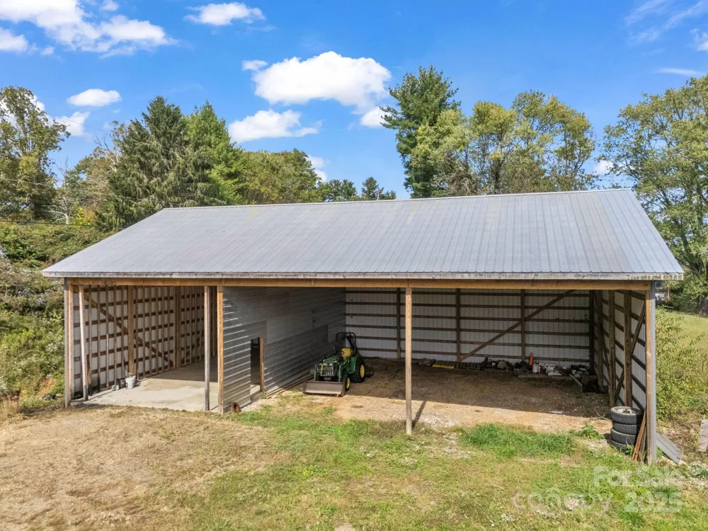 128 Cook Lane Mills River, NC 28759
