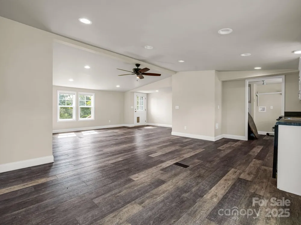 128 Cook Lane Mills River, NC 28759