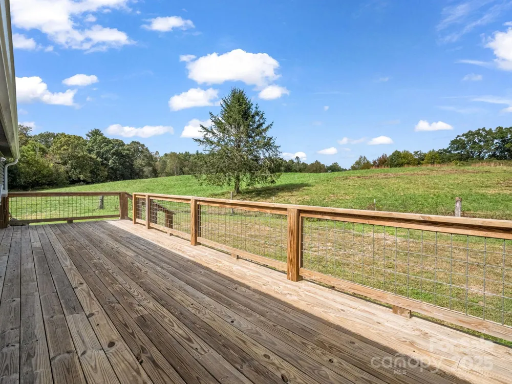 128 Cook Lane Mills River, NC 28759