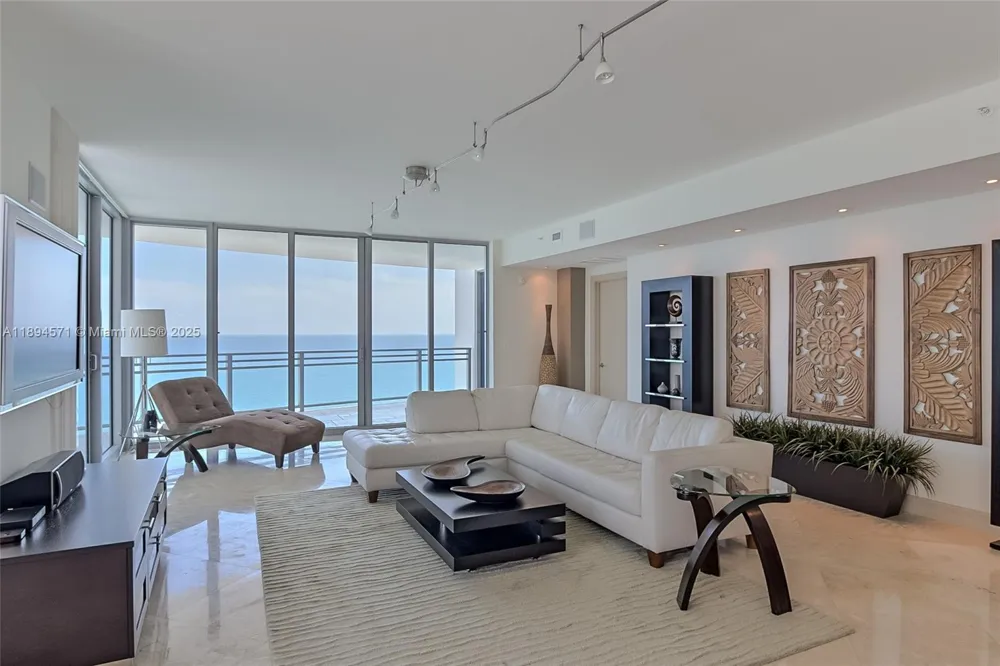3535 S OCEAN DR #2102 Hollywood, FL 33019