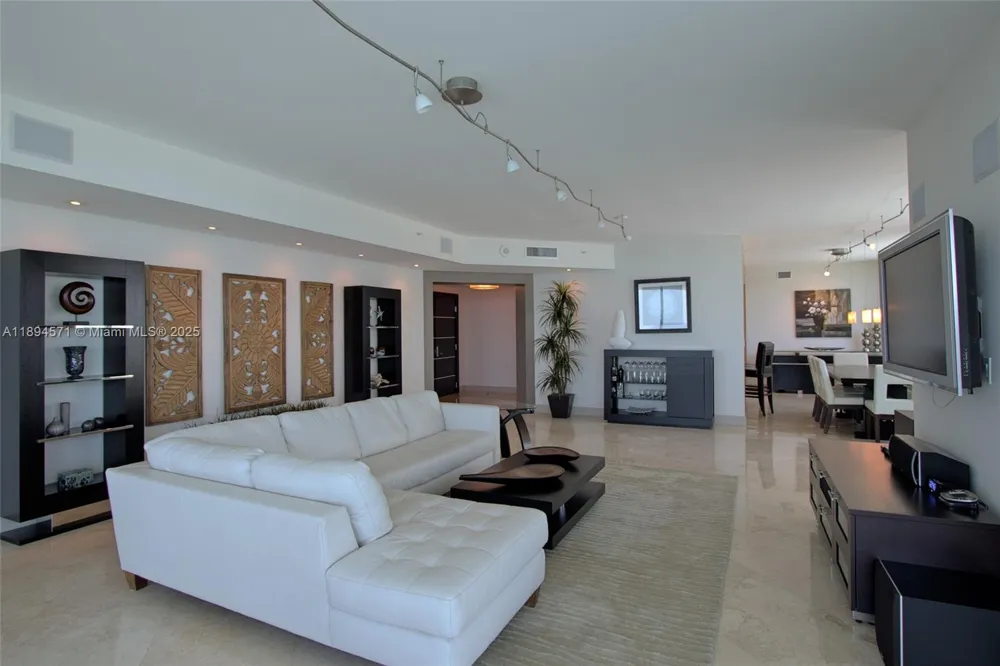 3535 S OCEAN DR #2102 Hollywood, FL 33019