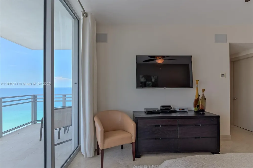 3535 S OCEAN DR #2102 Hollywood, FL 33019