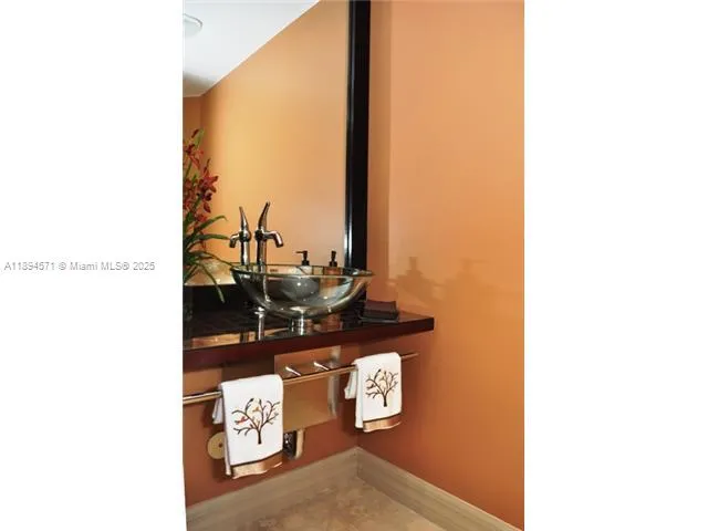 3535 S OCEAN DR #2102 Hollywood, FL 33019