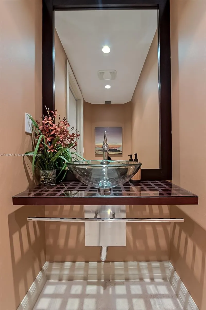 3535 S OCEAN DR #2102 Hollywood, FL 33019