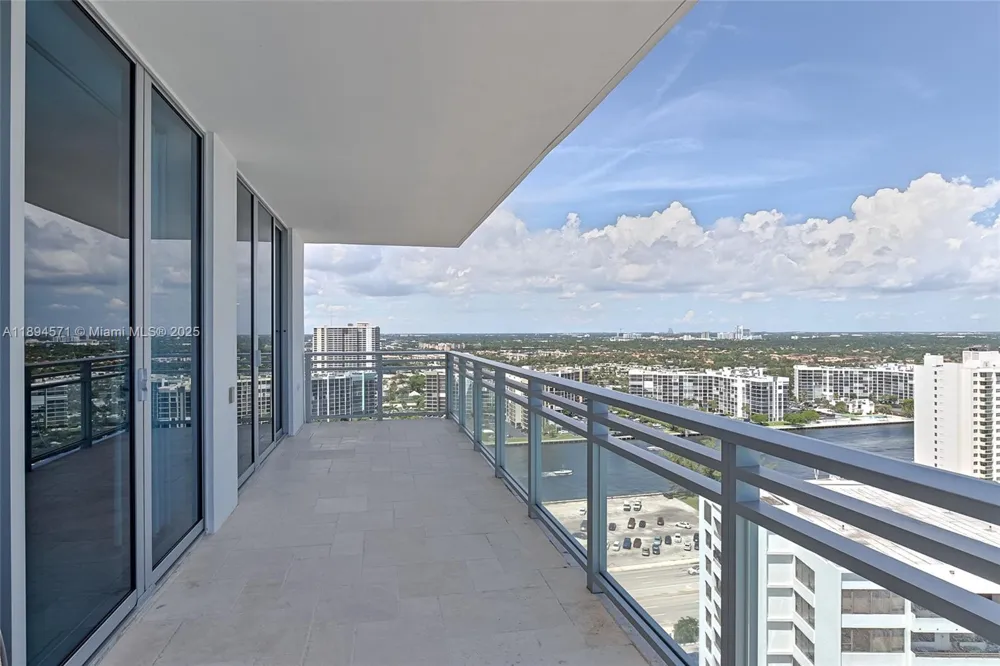 3535 S OCEAN DR #2102 Hollywood, FL 33019