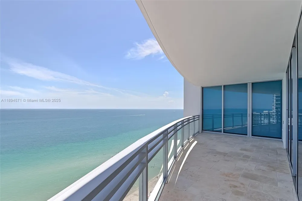3535 S OCEAN DR #2102 Hollywood, FL 33019