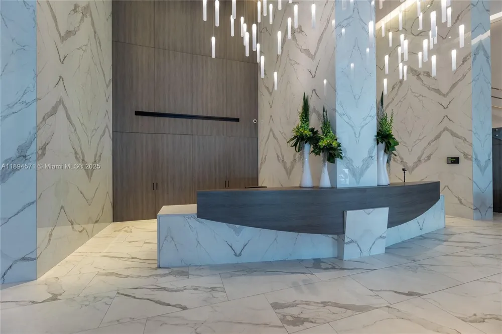 3535 S OCEAN DR #2102 Hollywood, FL 33019