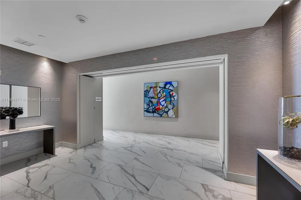 3535 S OCEAN DR #2102 Hollywood, FL 33019