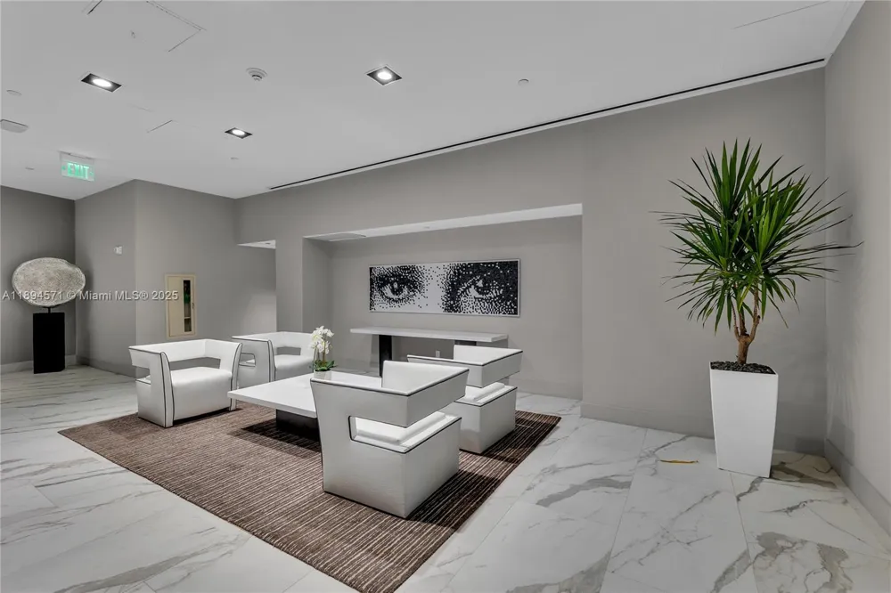 3535 S OCEAN DR #2102 Hollywood, FL 33019