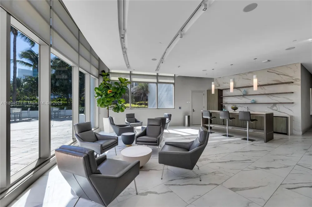 3535 S OCEAN DR #2102 Hollywood, FL 33019